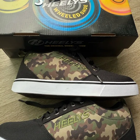 🖤 HEELYS  Pro 20 Emb Prints Wheeled Heel Shoe🖤