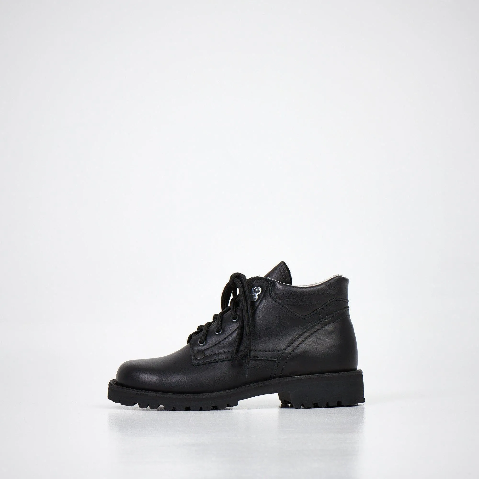 AIPI Ankle Boots