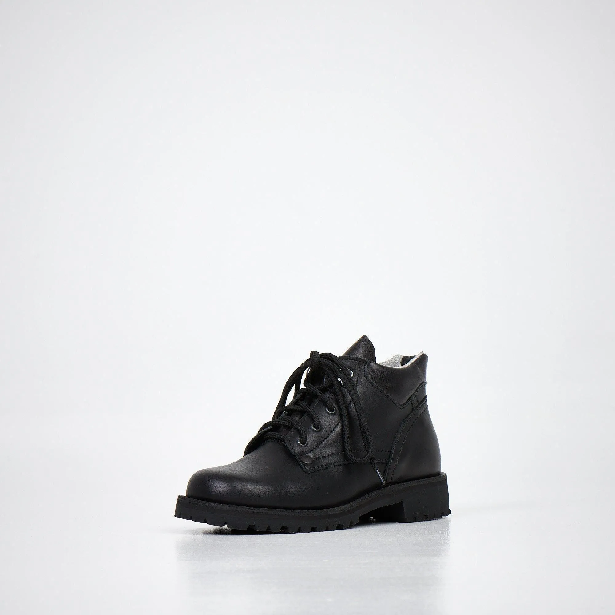 AIPI Ankle Boots