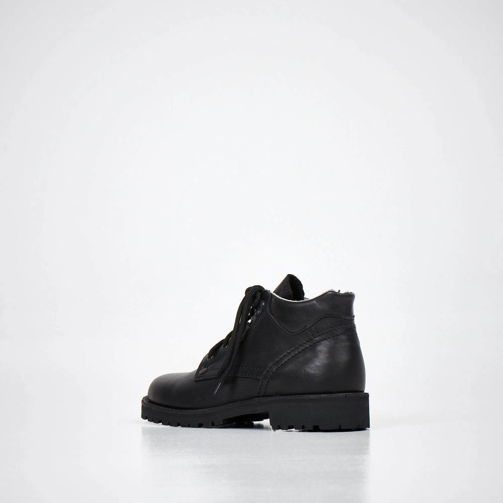 AIPI Ankle Boots