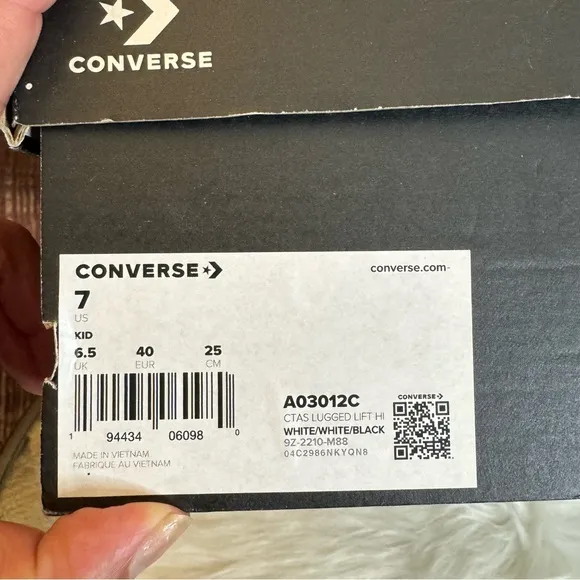 Converse Kids Chuck Taylor All Star Lugged Lift Platform Canvas High Top Shoe 7