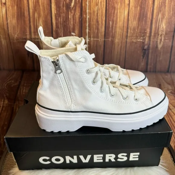 Converse Kids Chuck Taylor All Star Lugged Lift Platform Canvas High Top Shoe 7