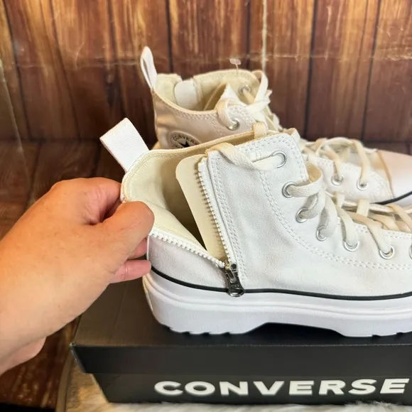 Converse Kids Chuck Taylor All Star Lugged Lift Platform Canvas High Top Shoe 7
