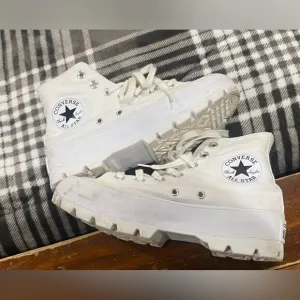 Converse Chuck Taylor All Star Lugged Hi White