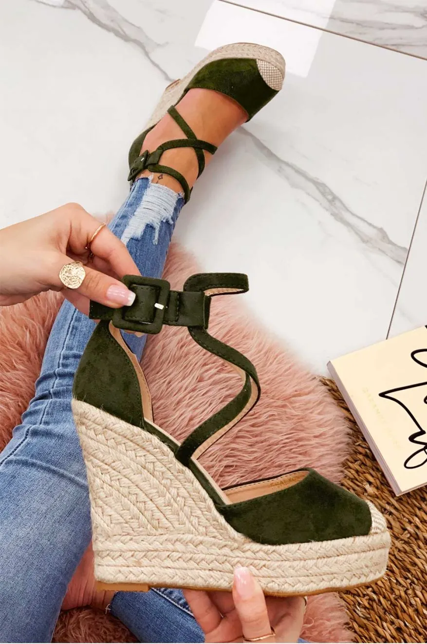 Espadrilles verdi con zeppa e fasce ad incrocio