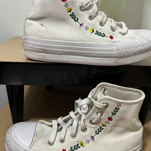 EUC CTAS Converse EVA Lift Platform High 'Floral Embroidery' A02229C (Youth 2)