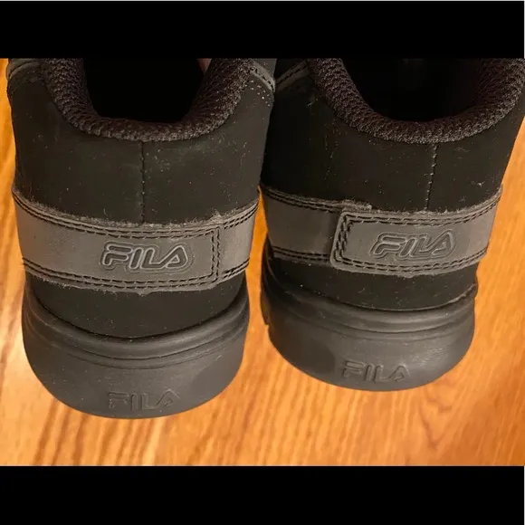 EUC Fila Midrise Sneaker, Black