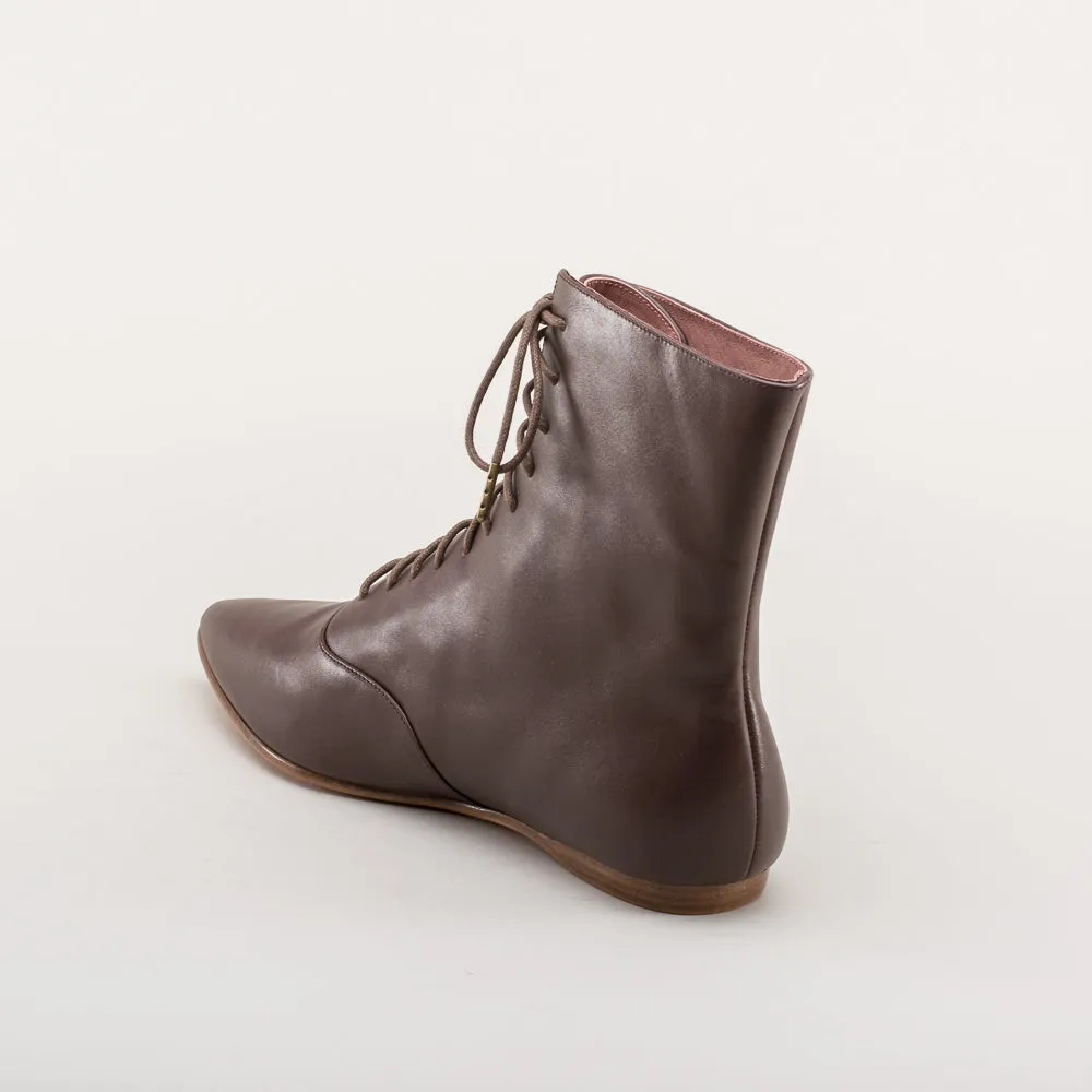 Hartfield Regency Leather Boots (Brown)
