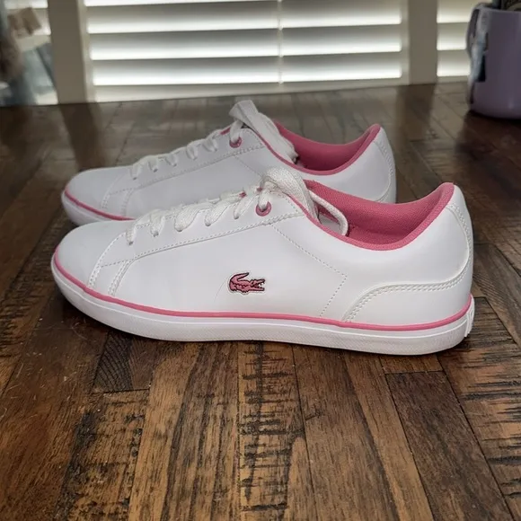 Lacoste Sneakers white with pink alligator and details kids sz 5.5 or EU 37.5
