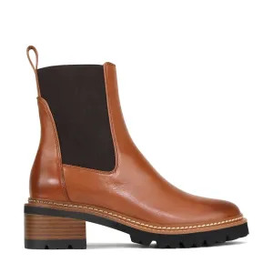 LINEAR LEATHER ANKLE BOOTS