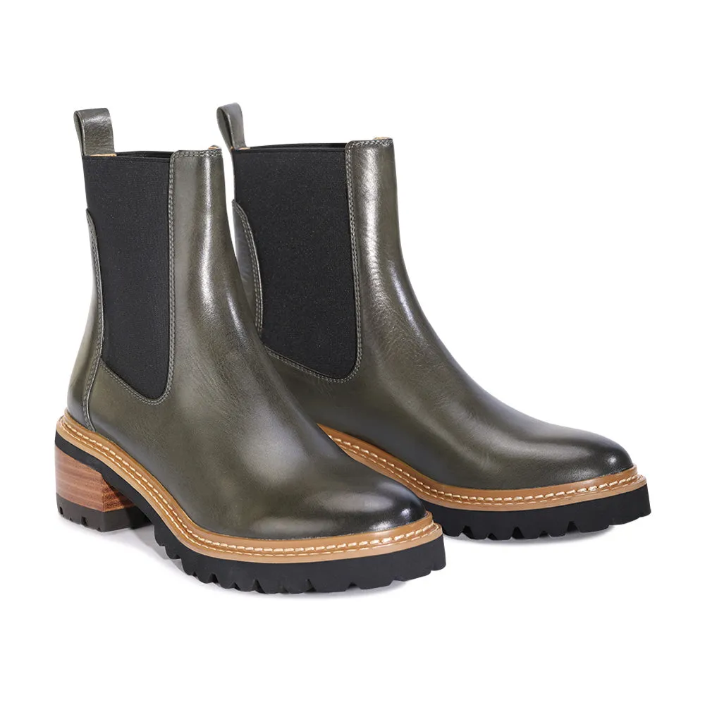 LINEAR LEATHER ANKLE BOOTS