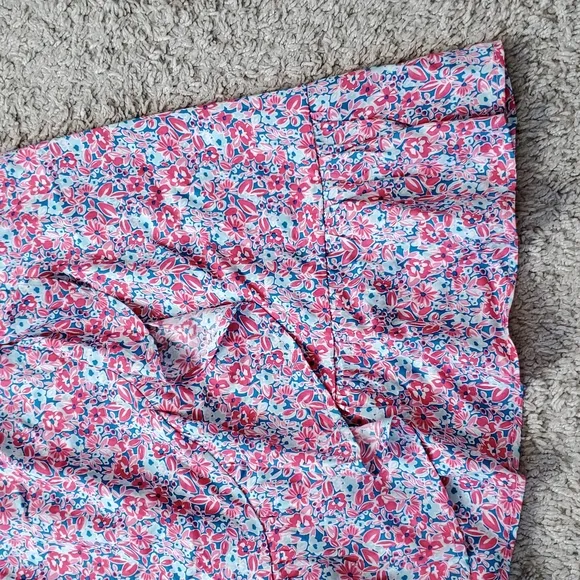 New BCBG Women skirt mini lightweight casual sz M floral pattern (R)