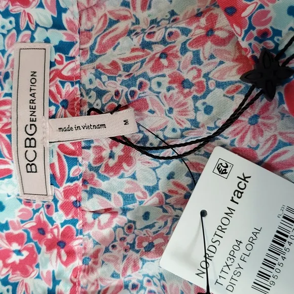 New BCBG Women skirt mini lightweight casual sz M floral pattern (R)