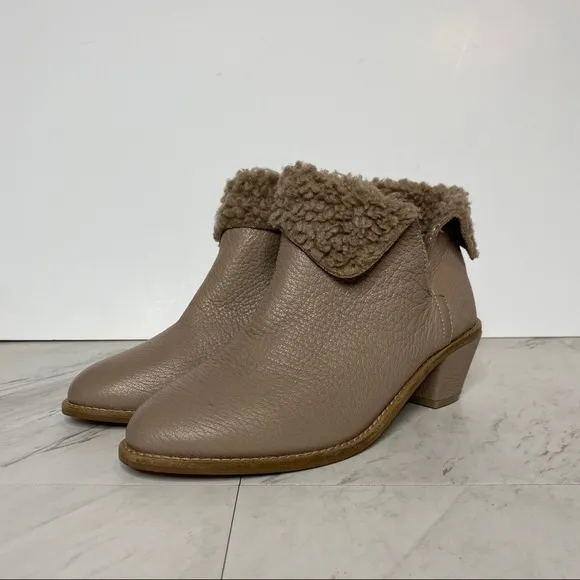 New! Kelsi Dagger Kayak Faux Fur Leather Boot 8.5