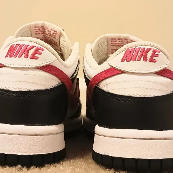 Nike Sneakers/(GS) Nike Dunk Low 'Obsidian Fierce Pink Sneaker