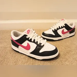 Nike Sneakers/(GS) Nike Dunk Low 'Obsidian Fierce Pink Sneaker