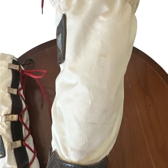 Pajar White and Black Winter Boots Size 40 (8.5)