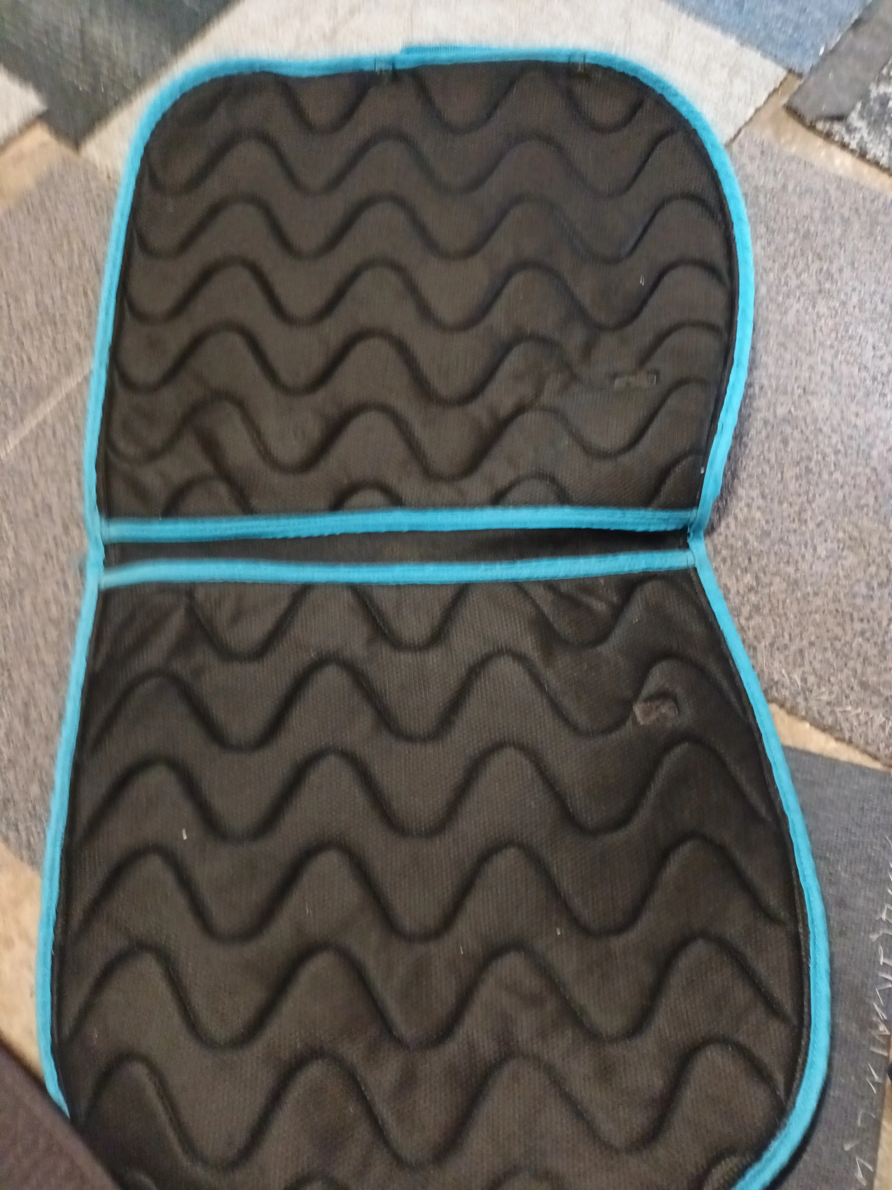 Pony size, aquamarine, rhinegold wave saddle pad,breathable spine