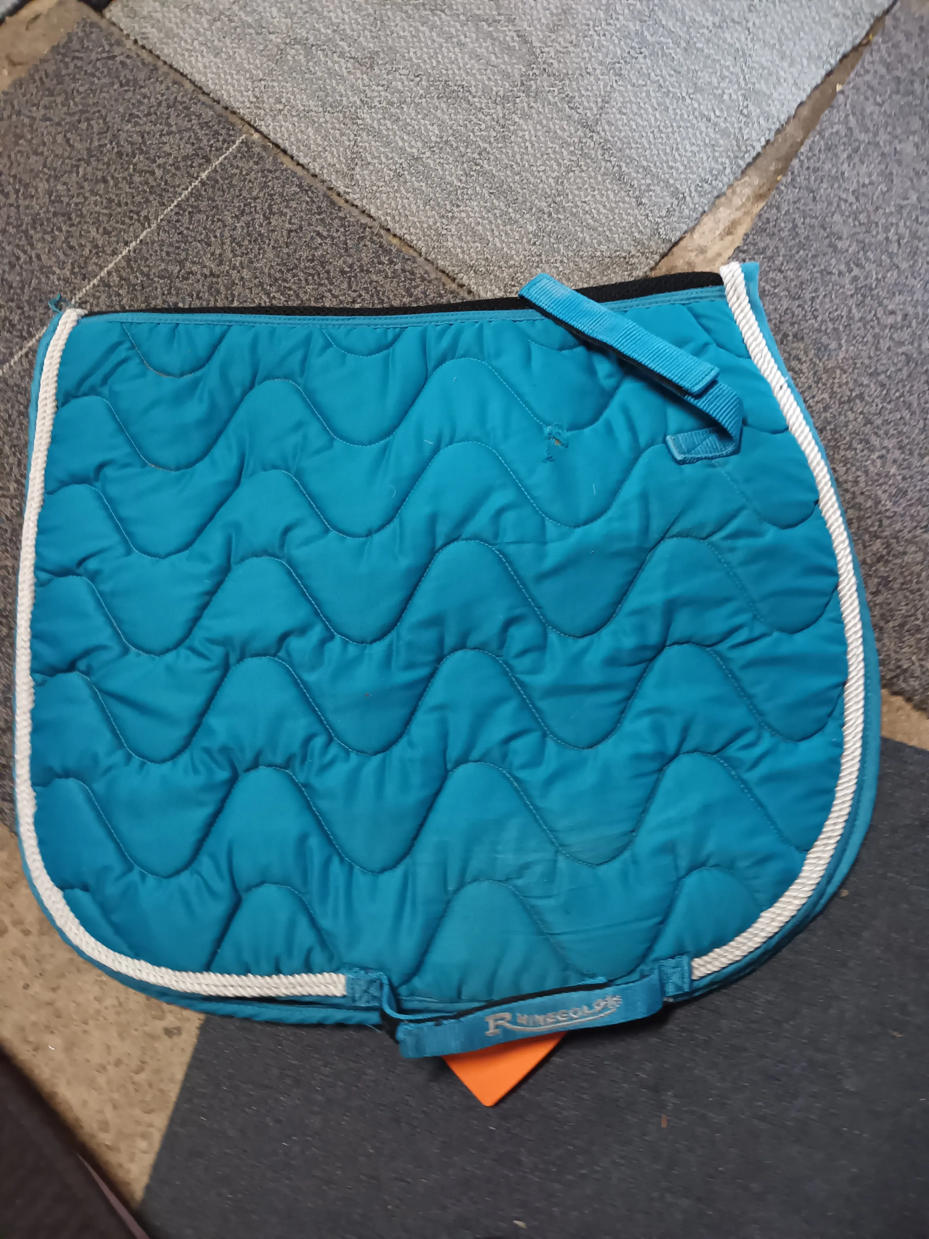 Pony size, aquamarine, rhinegold wave saddle pad,breathable spine