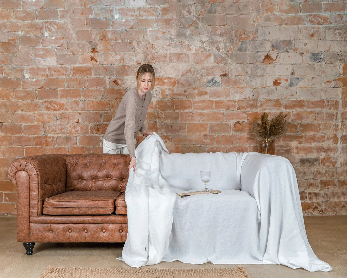 Seamless linen couch cover in White color (density 175 g/m2)