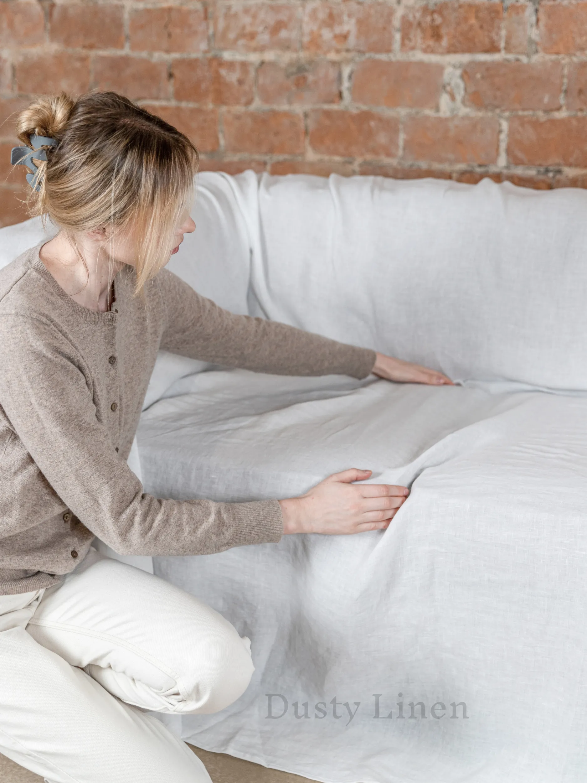 Seamless linen couch cover in White color (density 175 g/m2)