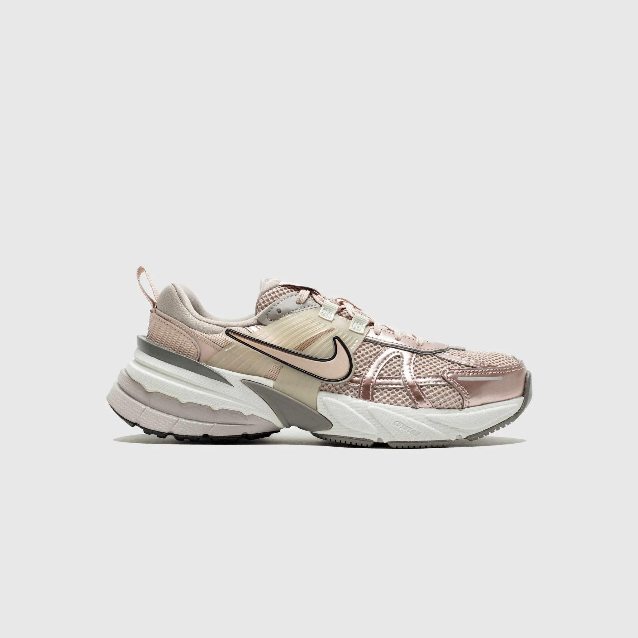 WMNS V2K RUN "PARTICLE BEIGE"